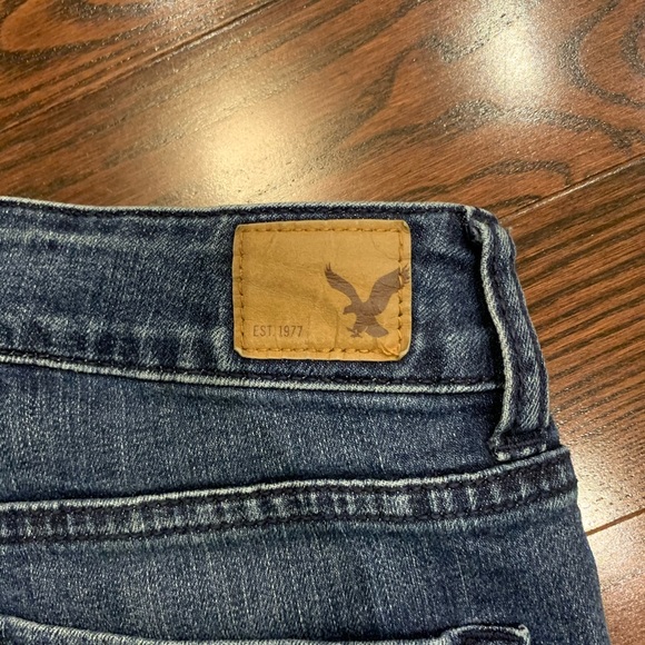 American Eagle High-Rise Super Stretch Jeans - Picture 5 of 6